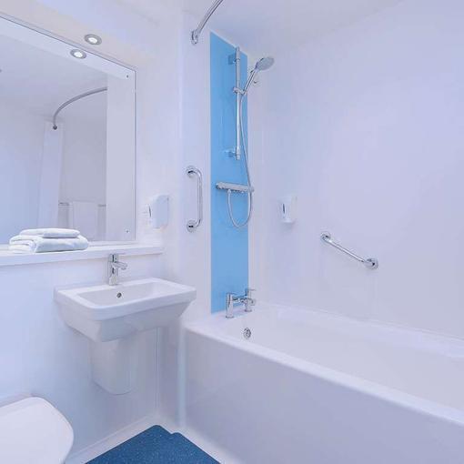 Travelodge London Richmond Central Dış mekan fotoğraf
