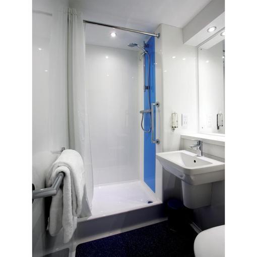 Travelodge London Richmond Central Dış mekan fotoğraf