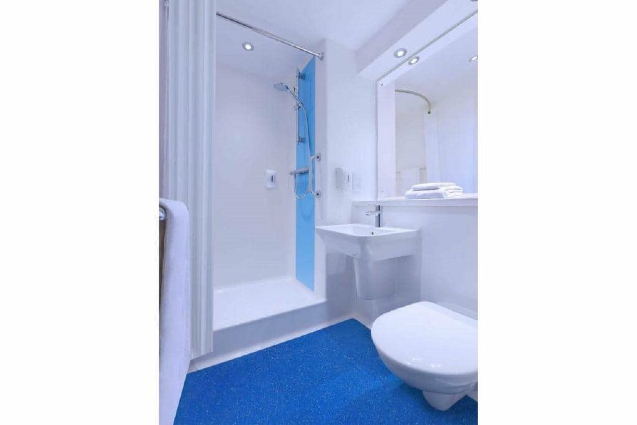 Travelodge London Richmond Central Dış mekan fotoğraf